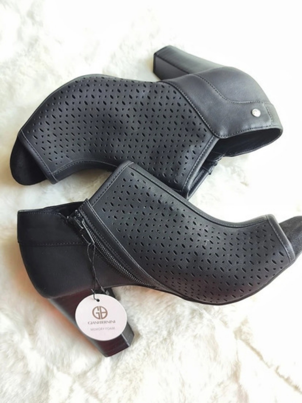 Gianni Bernini Amitee Perforated Heels in Black US 8 NWT